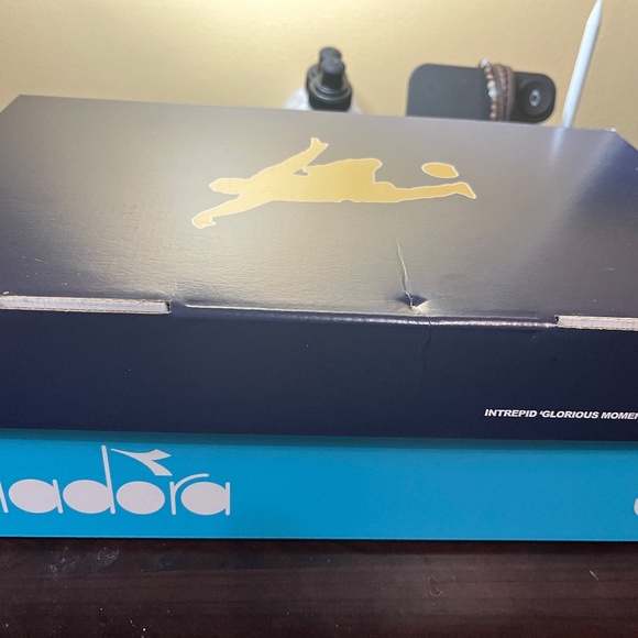 Diadora Intrepid X Hanon Glorious Moments - Picture 3 of 3